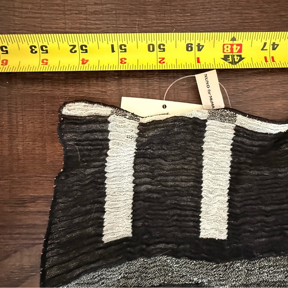 Geometric Patterned Scarf - Picture 5 of 7